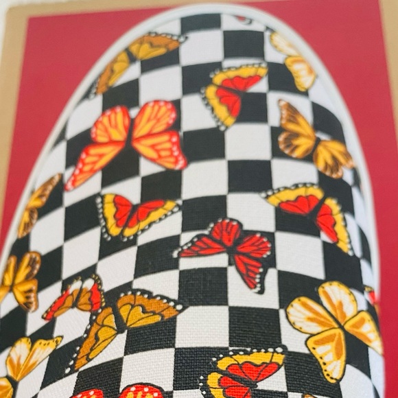 Vans  Asher Butterfly Girls' Slip-On Shoes size 6 new with box.  #11 - Picture 10 of 10